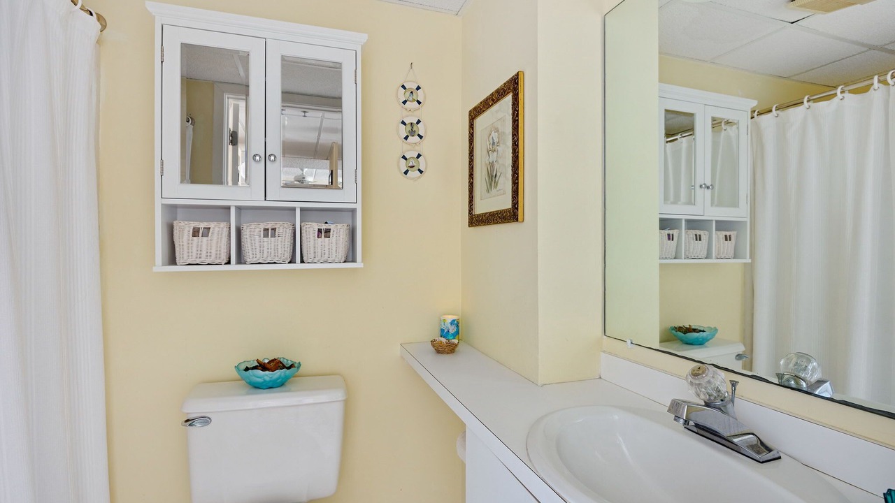 Photo of Bathroom in Avalon