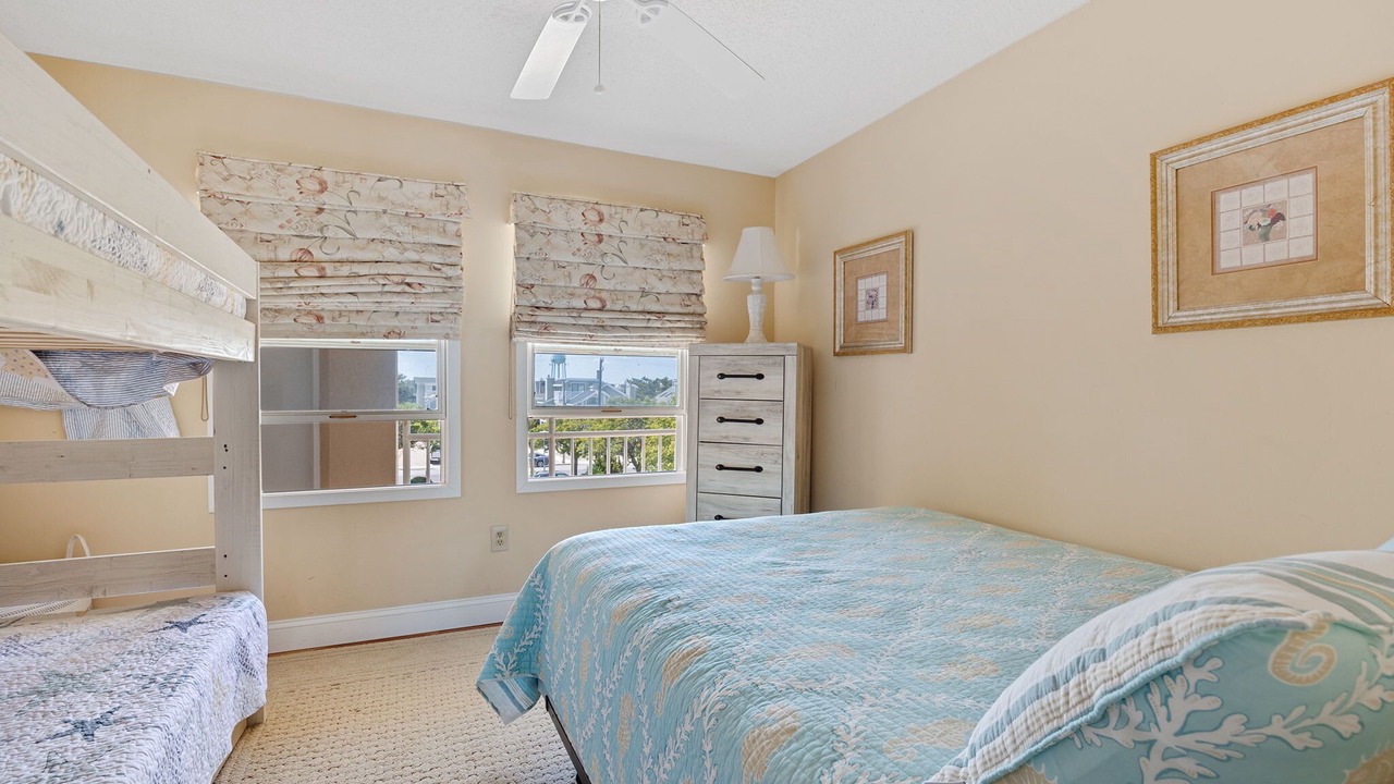 Photo of Bedroom in Avalon