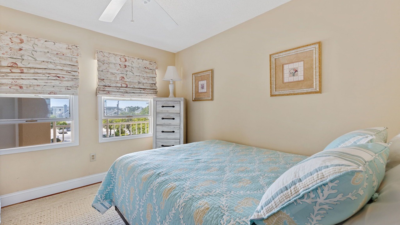 Photo of Bedroom in Avalon