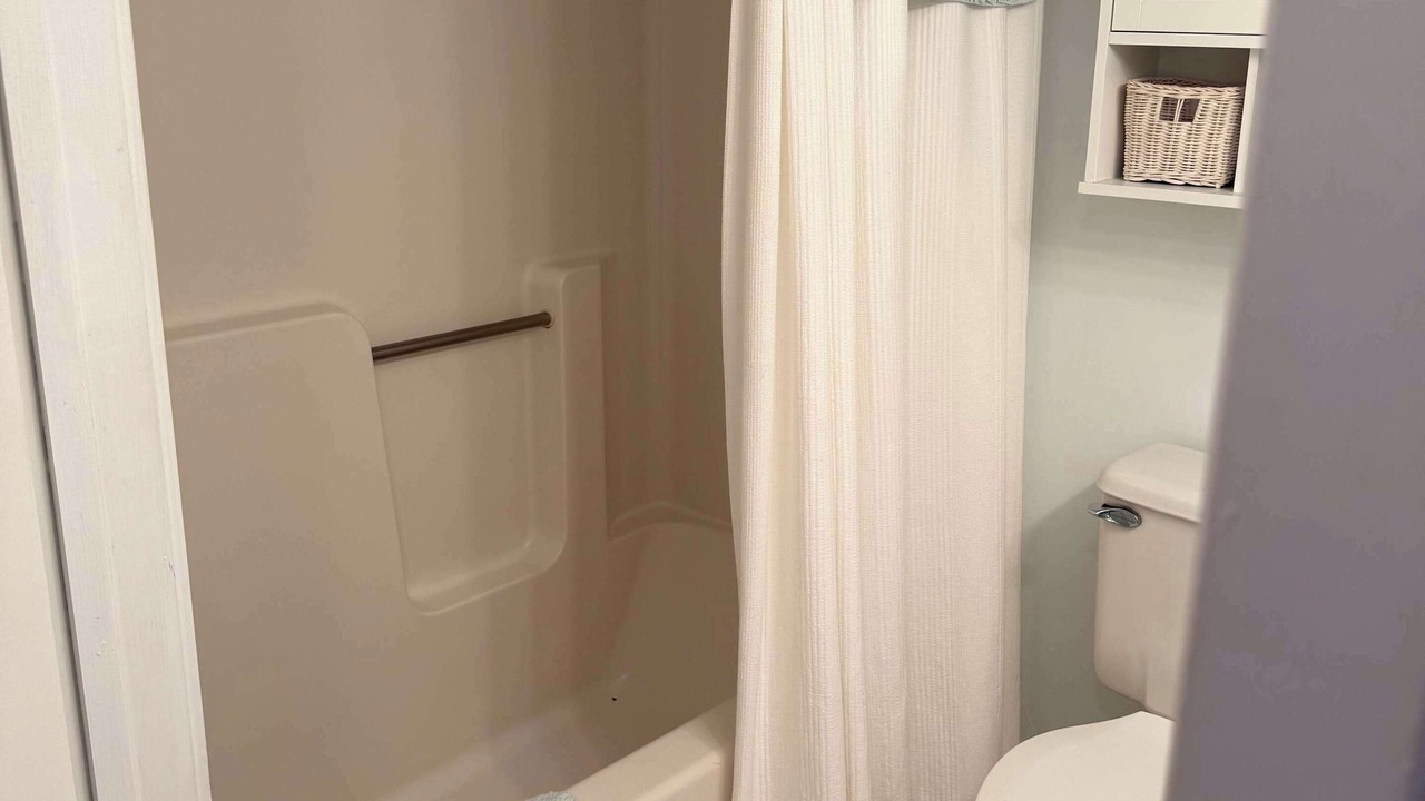 Photo of Bathroom in Avalon