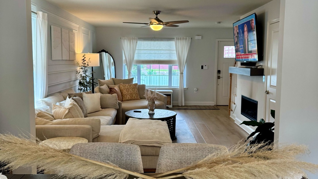 Photo of Livingroom in Long Branch
