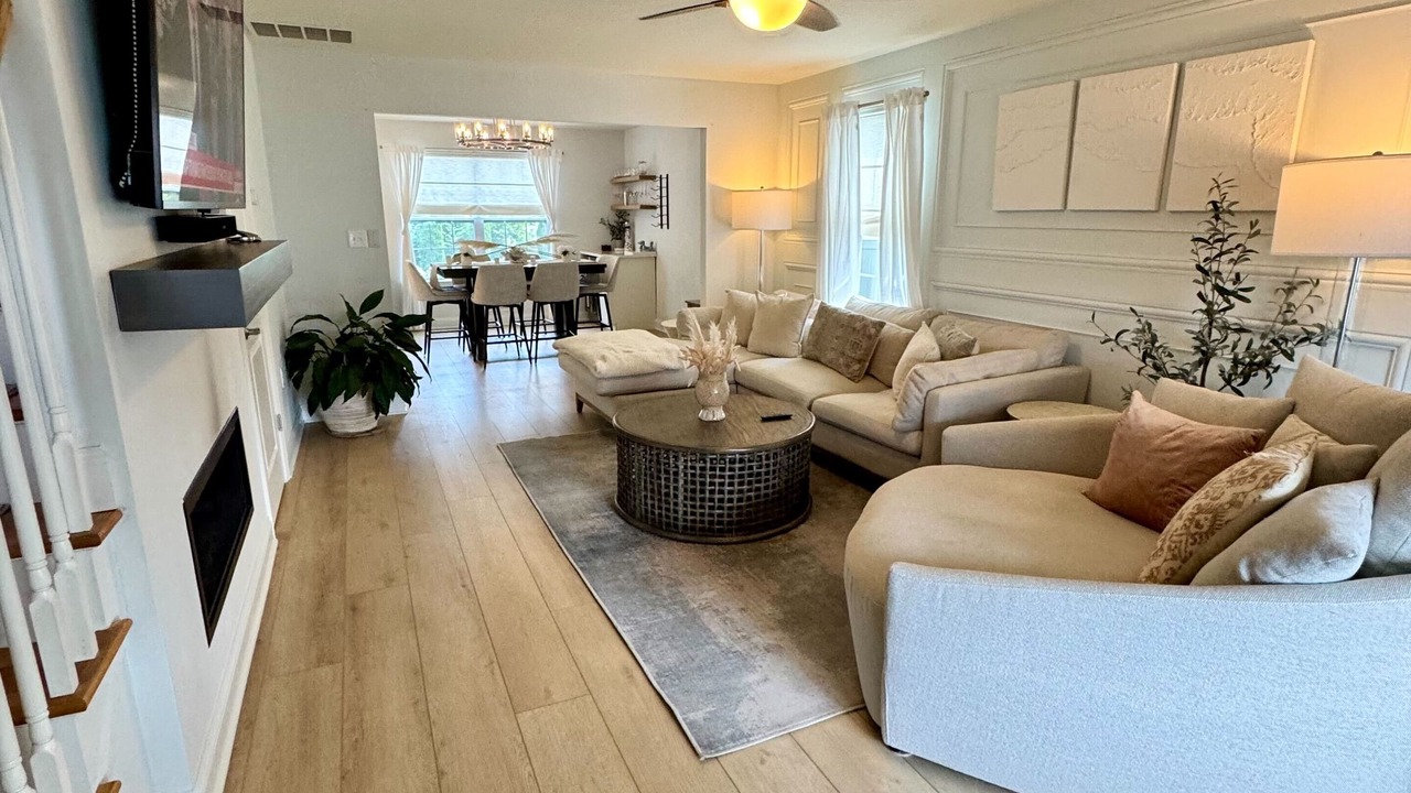 Photo of Livingroom in Long Branch