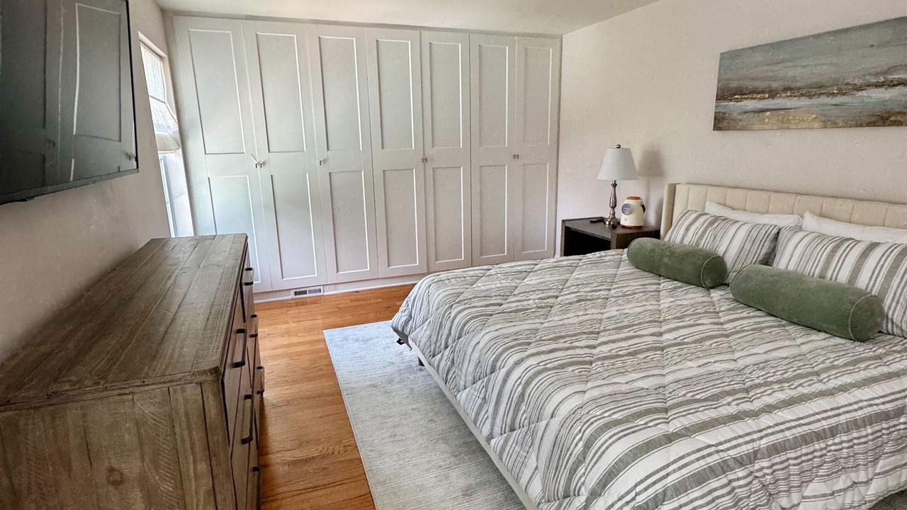 Photo of Bedroom in Long Branch