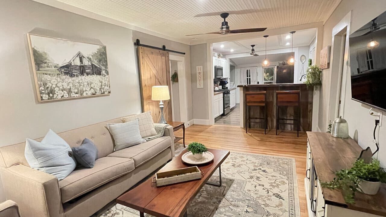 Photo of Livingroom in Carrboro