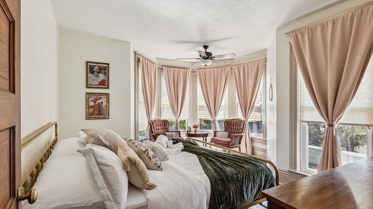 Photo of Bedroom in Hough