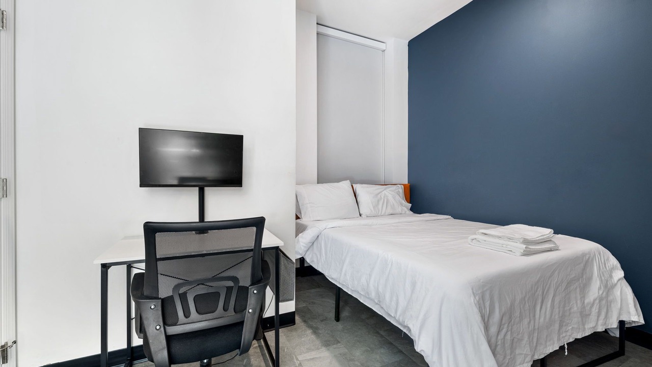 Photo of Bedroom in Downtown Pittsburgh