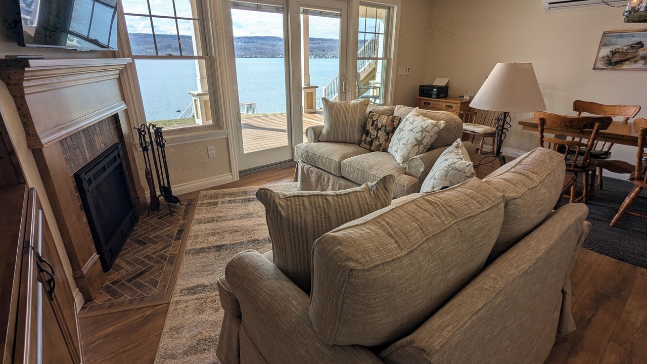 Photo of Livingroom in Town of Milo