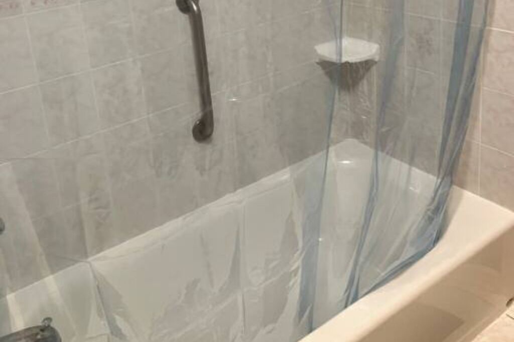 Photo of Bathroom in Glasser