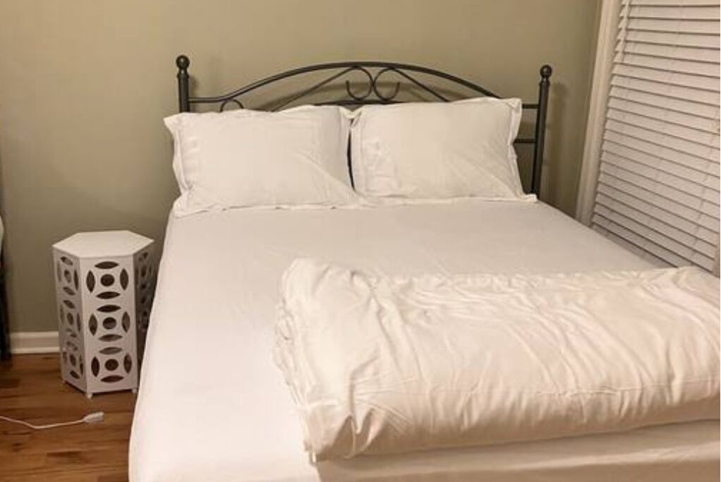 Photo of Bedroom in Glasser
