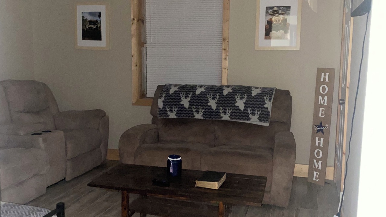 Photo of Livingroom in Newtown