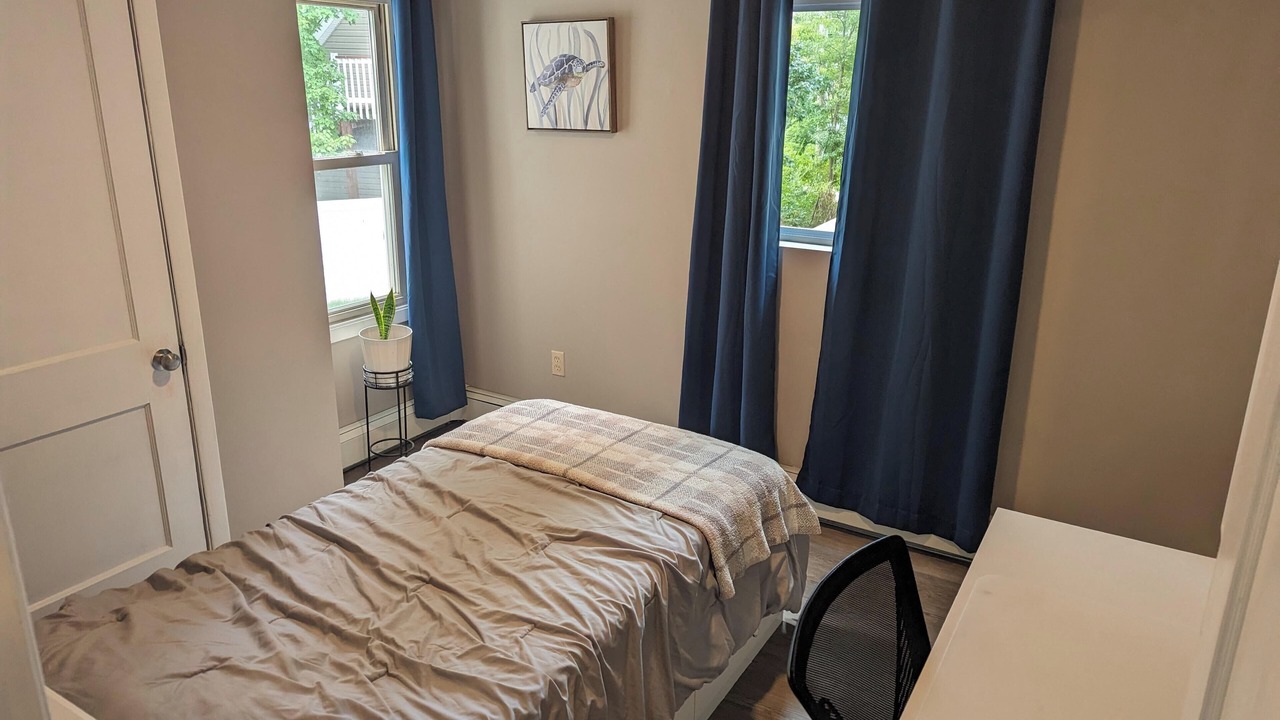 Photo of Bedroom in Hewitt