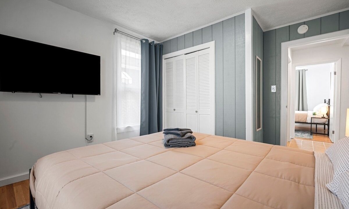 Photo of Bedroom in Natrona Heights