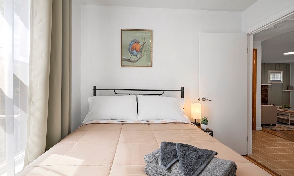 Photo of Bedroom in Natrona Heights