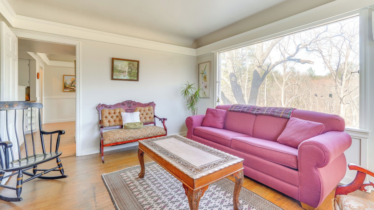 Photo of Livingroom in East Stroudsburg