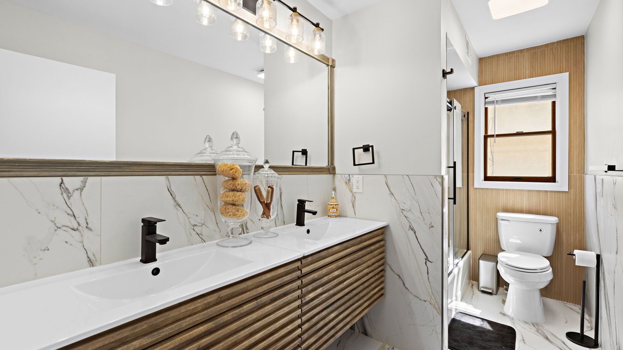 Photo of Bathroom in Lyndhurst