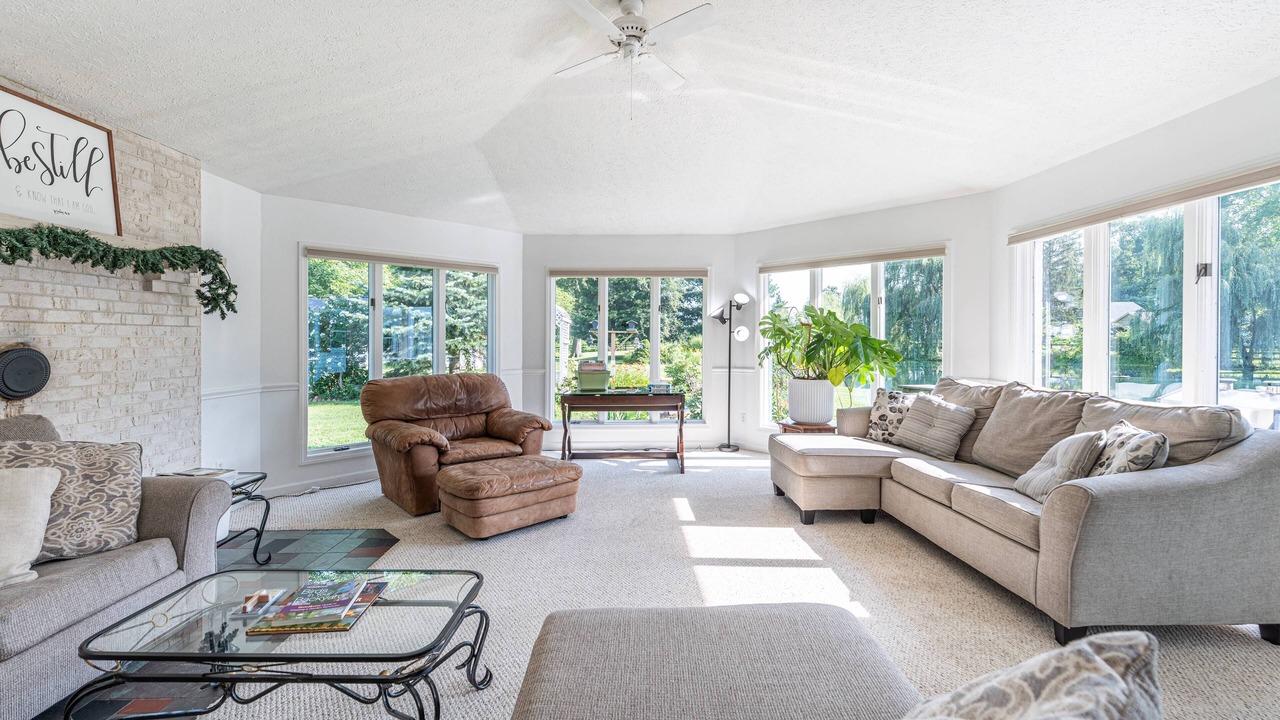 Photo of Livingroom in Orrville