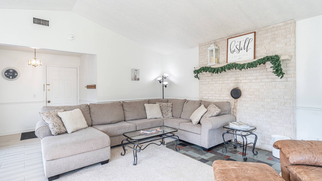 Photo of Livingroom in Orrville