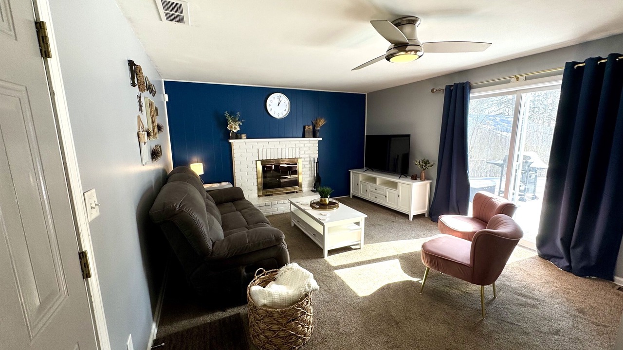 Photo of Livingroom in Fairlawn