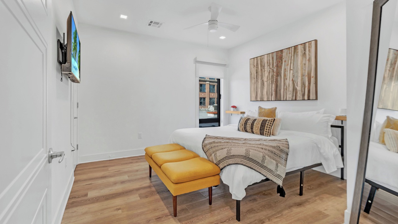 Photo of Bedroom in Downtown Newark