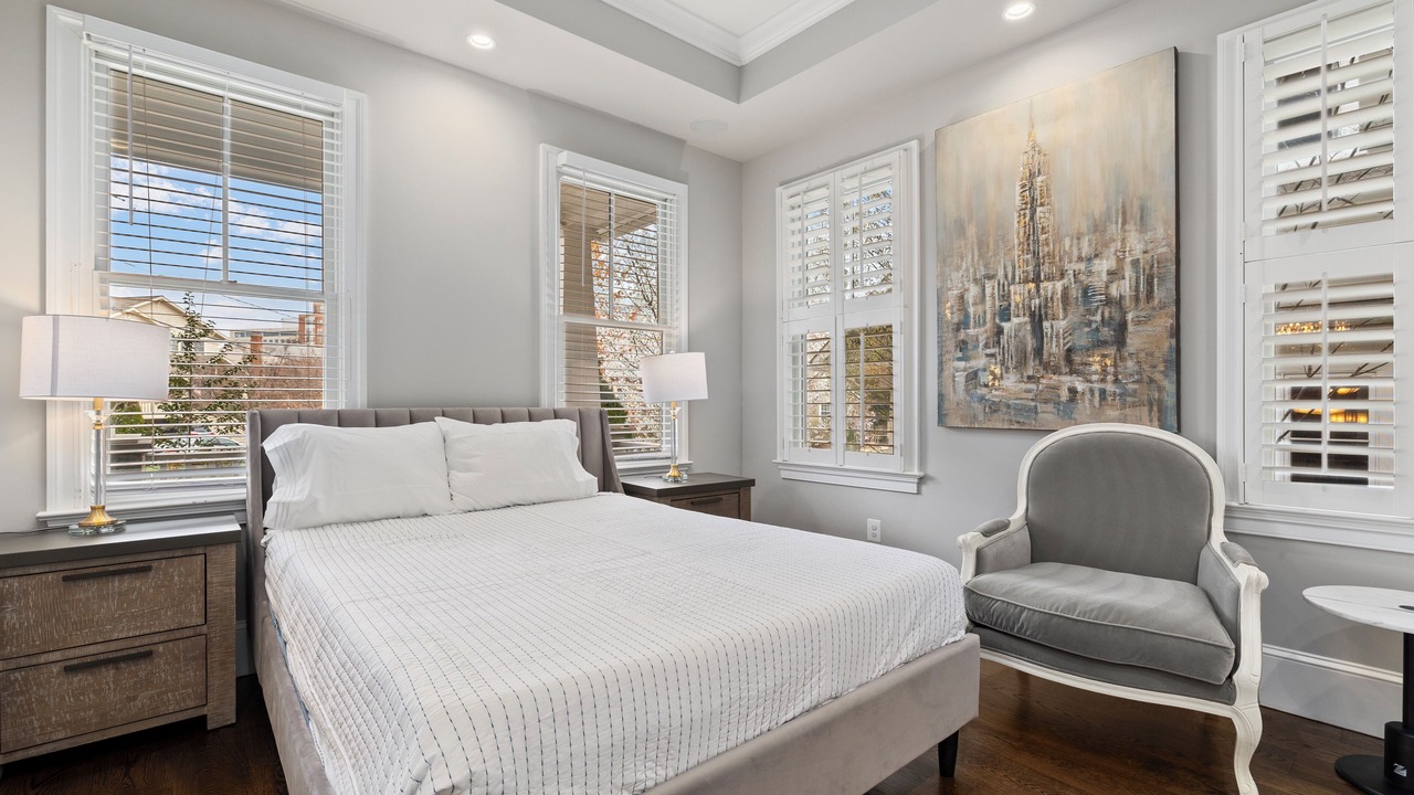 Photo of Bedroom in Virginia Square