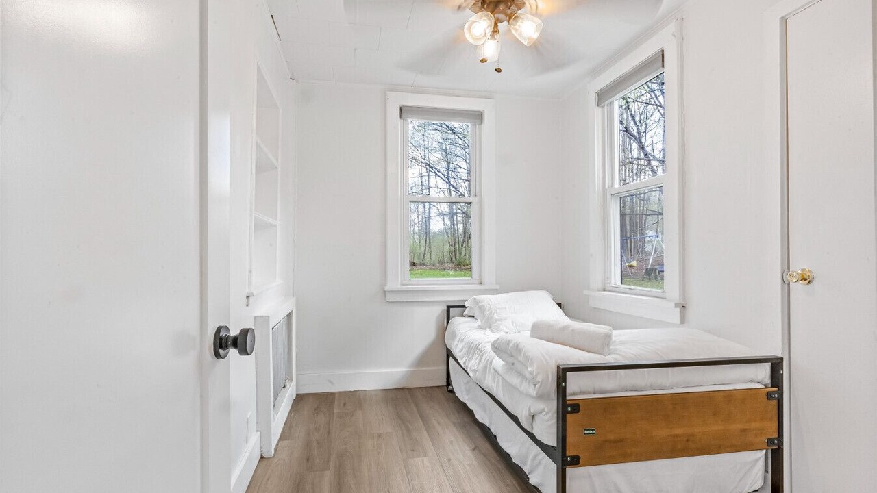 Photo of Bedroom in Woodridge
