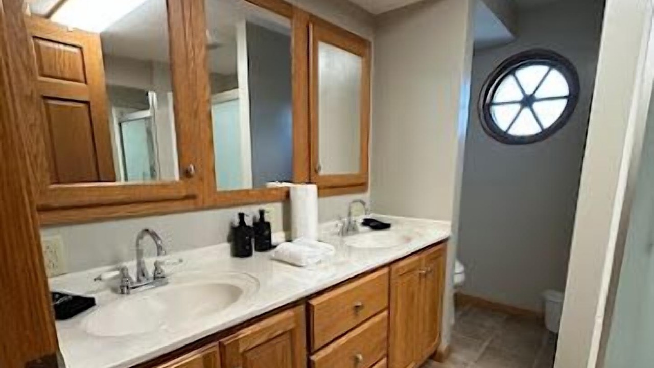 Photo of Bathroom in Galion