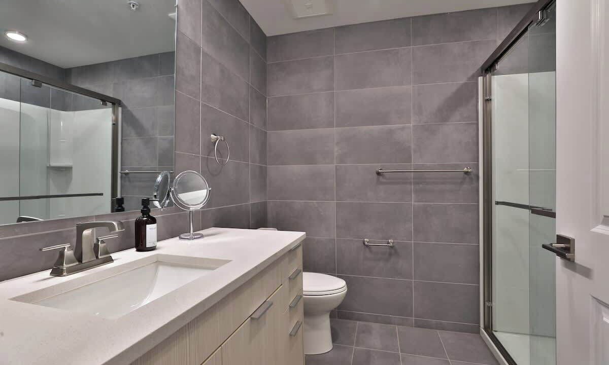 Photo of Bathroom in Old North Columbus