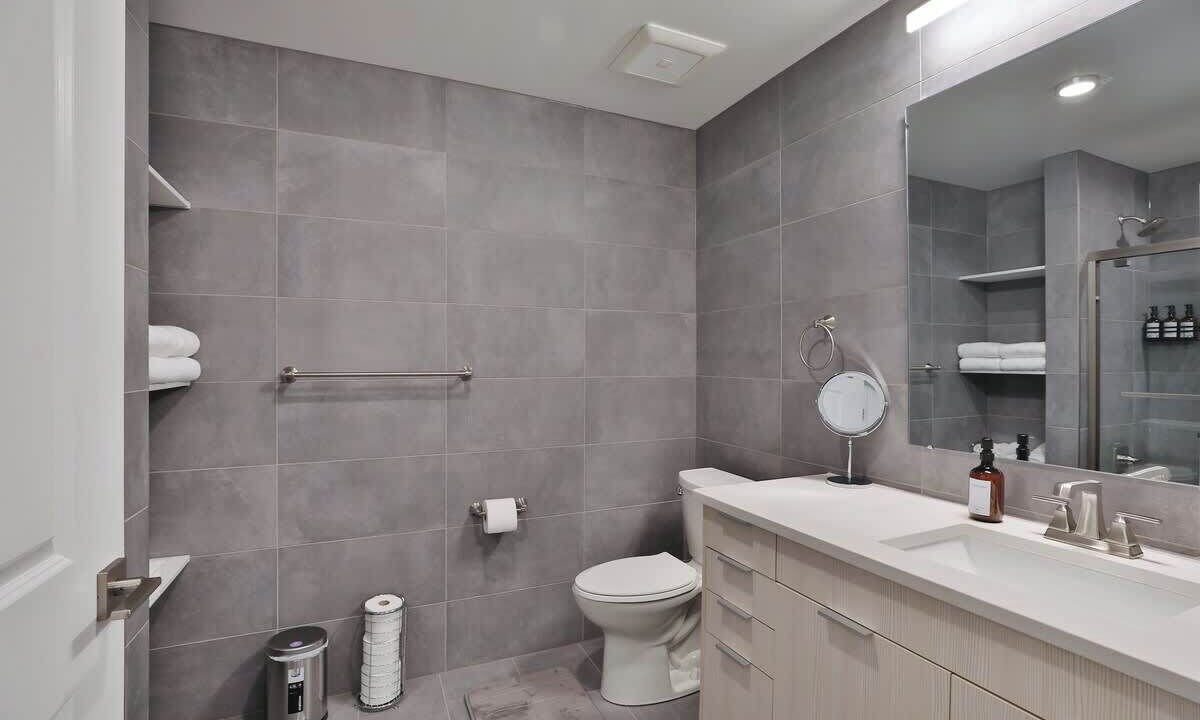 Photo of Bathroom in Old North Columbus