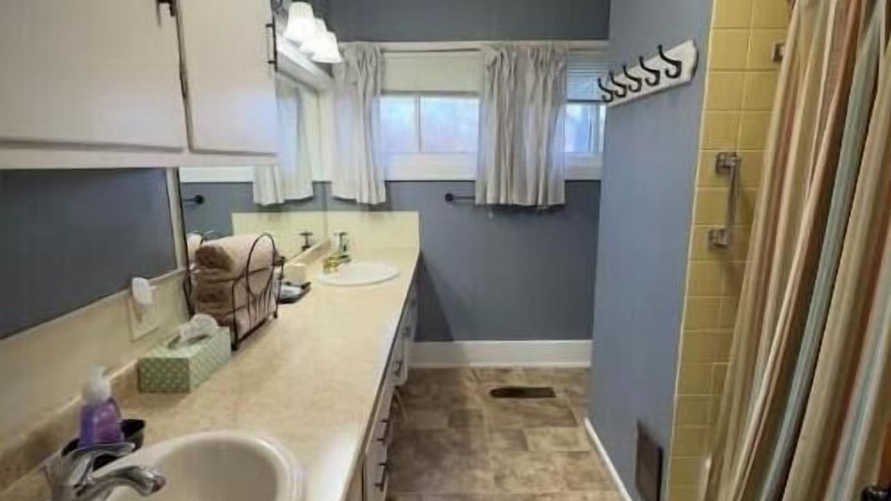 Photo of Bathroom in Mitiwanga