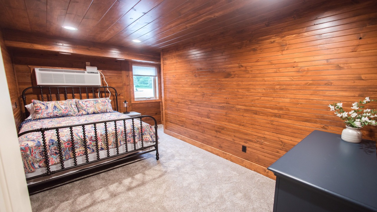 Photo of Bedroom in Canal Fulton