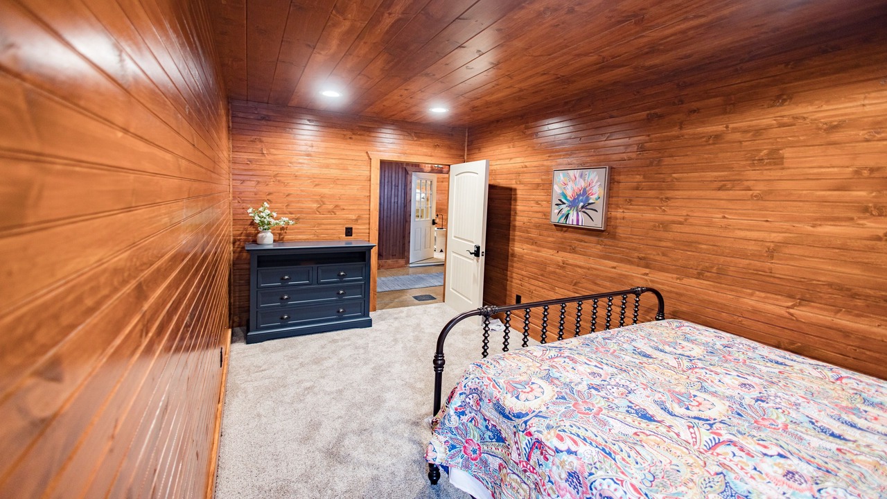 Photo of Bedroom in Canal Fulton