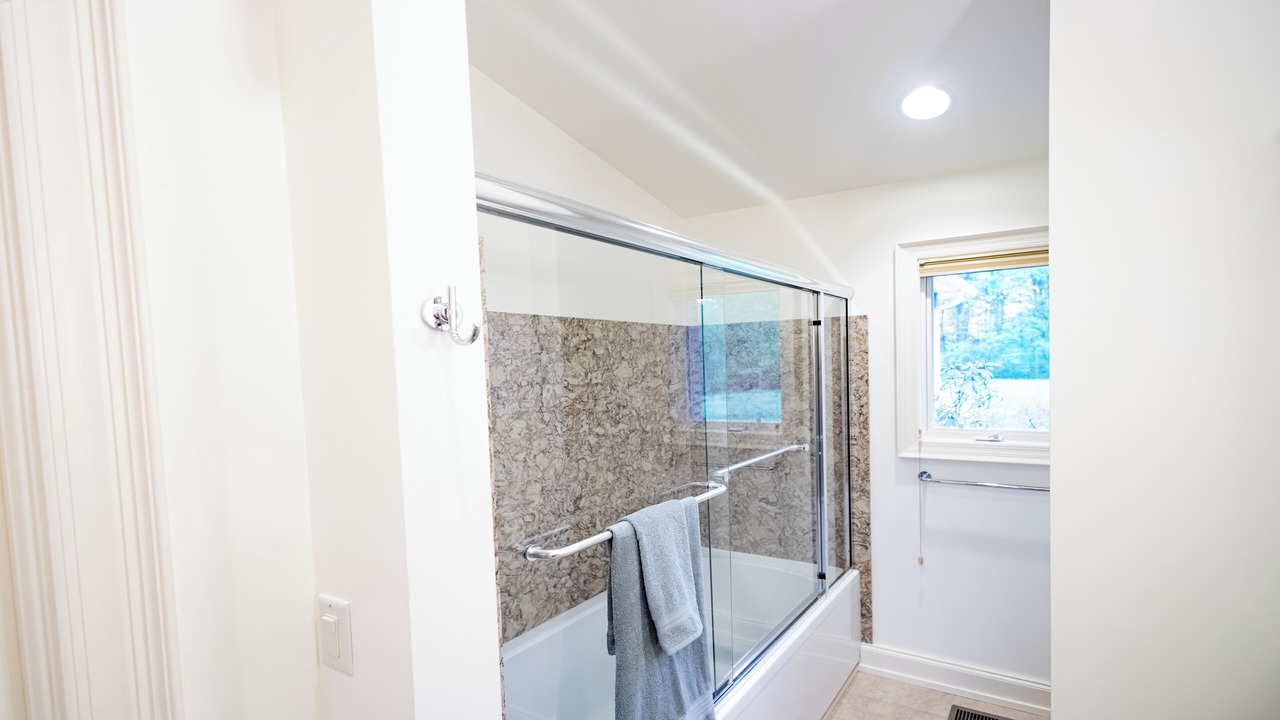 Photo of Bathroom in Canal Fulton