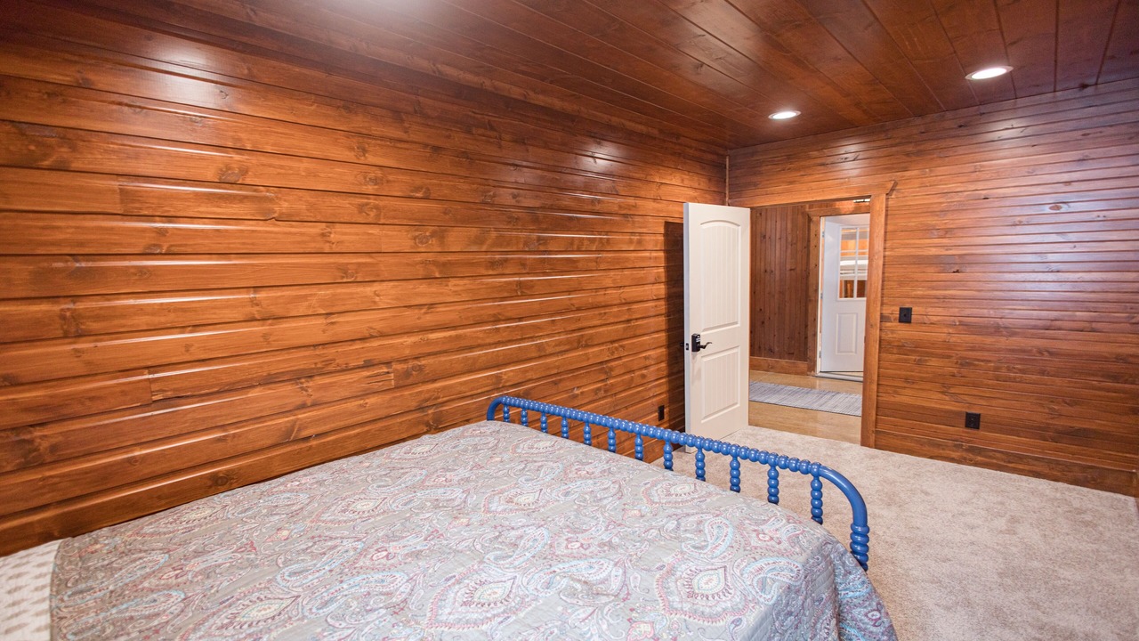 Photo of Bedroom in Canal Fulton