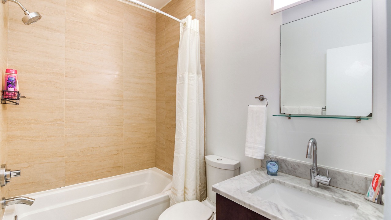 Photo of Bathroom in Old City