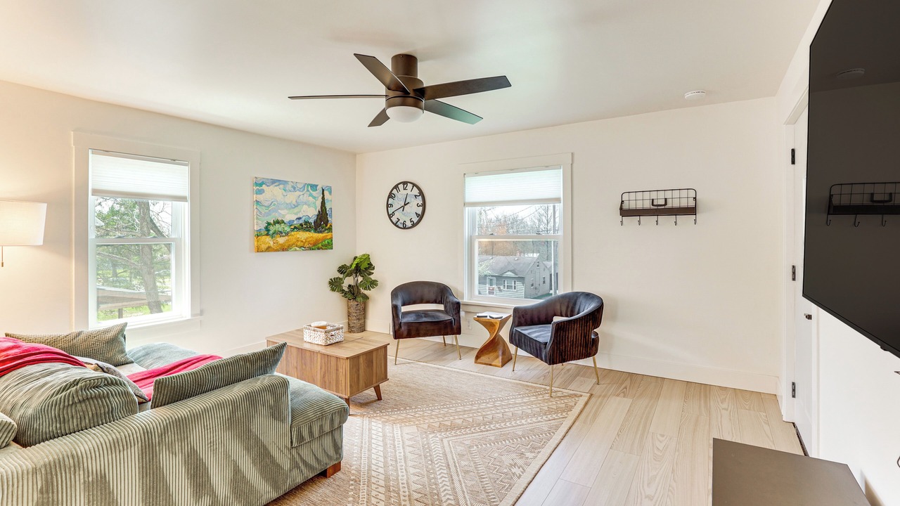 Photo of Livingroom in Youngstown