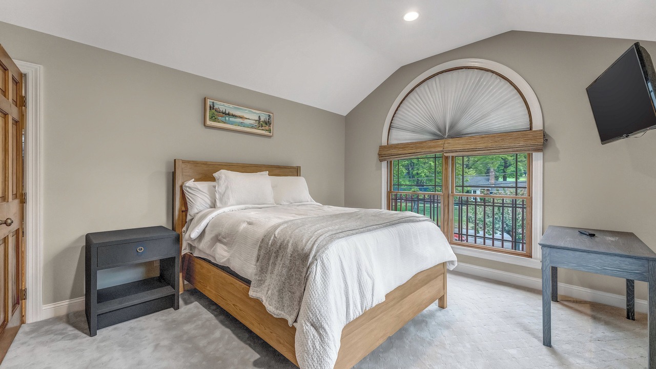 Photo of Bedroom in Lake Mohawk