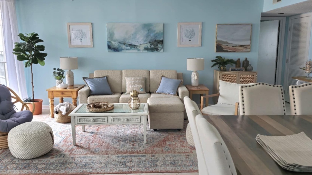 Photo of Livingroom in McCutcheon Field
