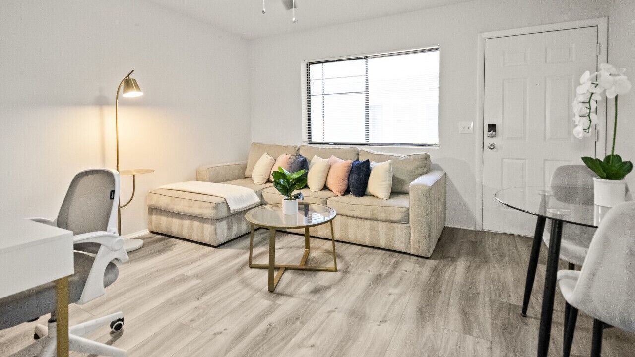 Photo of Livingroom in Peaceful Valley