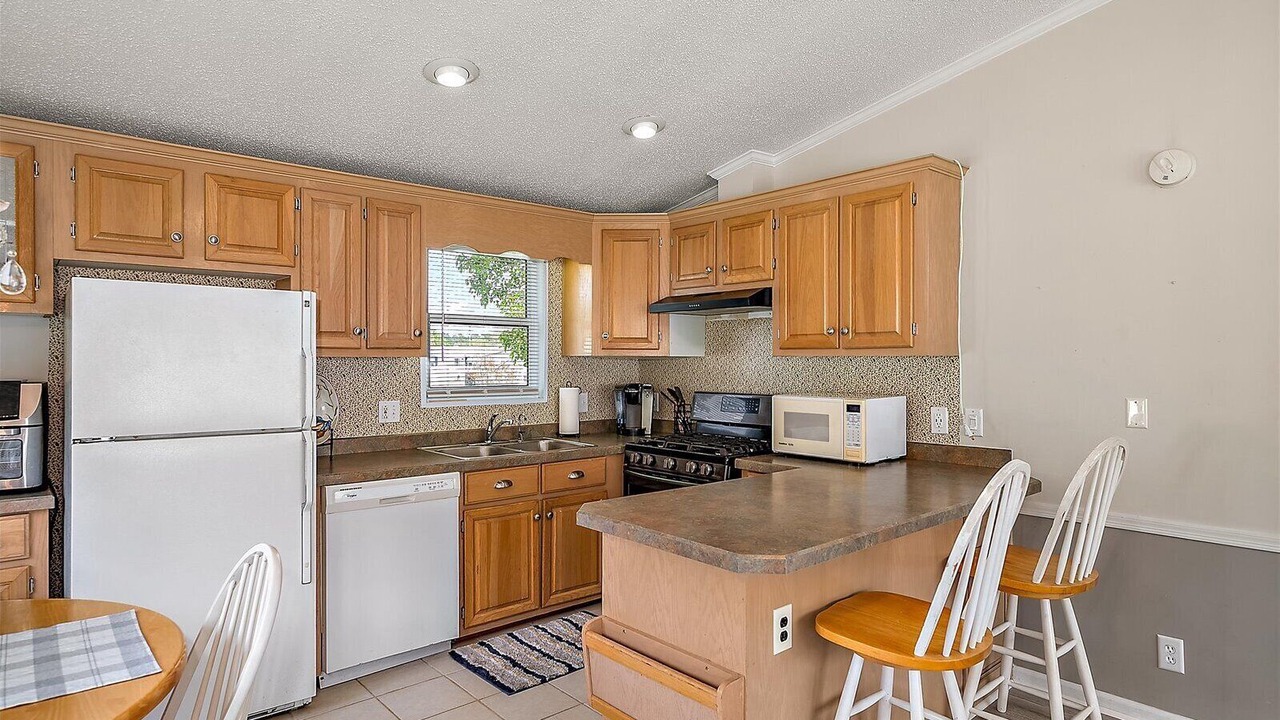 Photo of Kitchen in Assateague Pointe