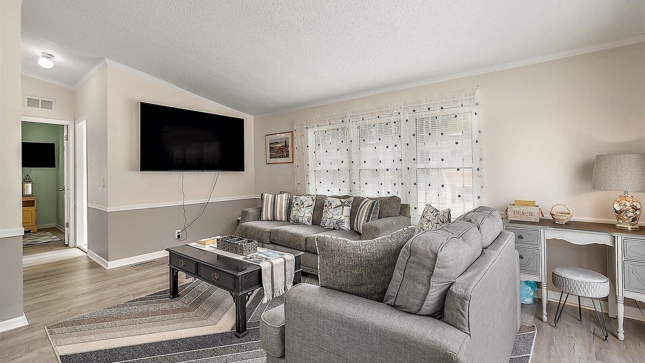 Photo of Livingroom in Assateague Pointe