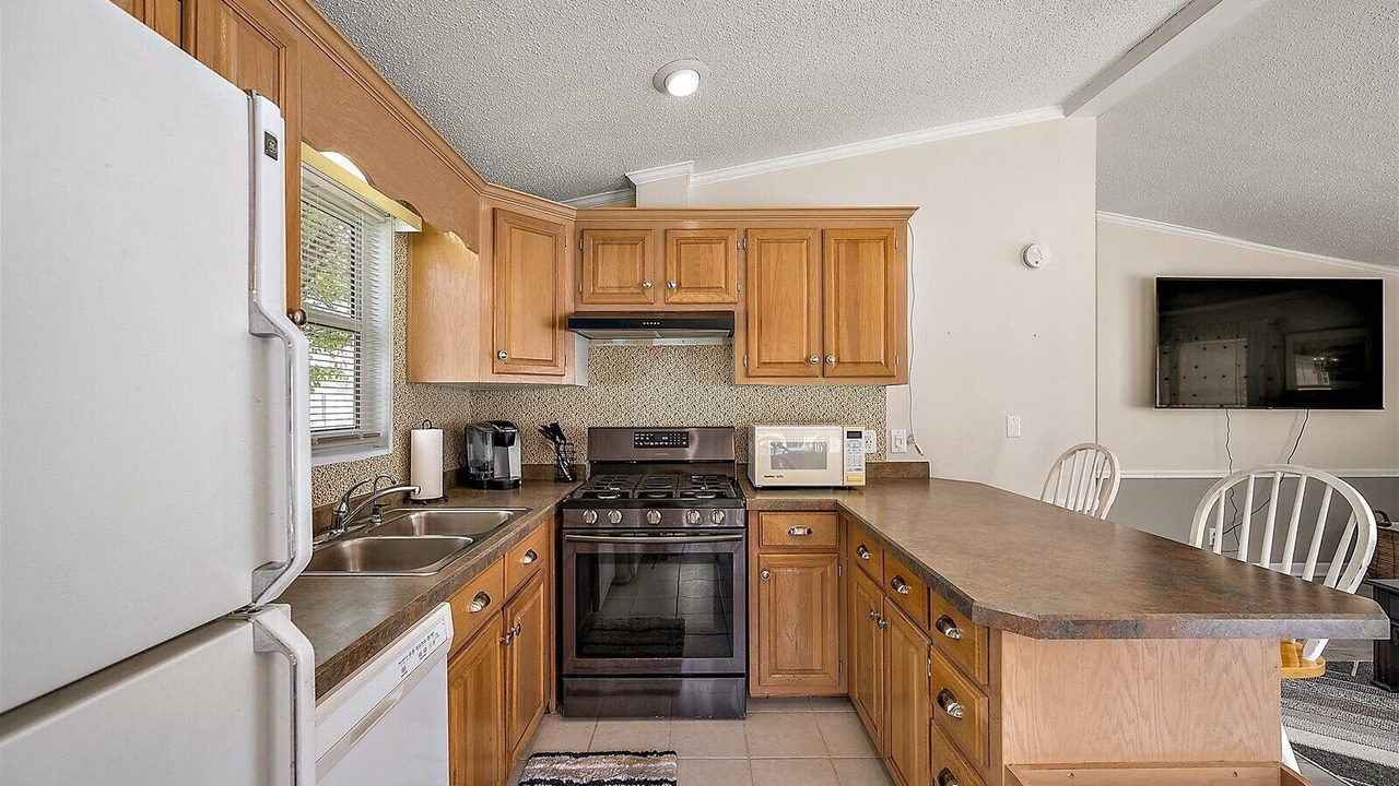 Photo of Kitchen in Assateague Pointe