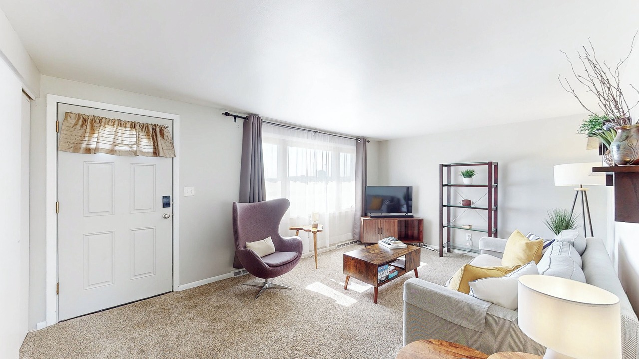Photo of Livingroom in Canton