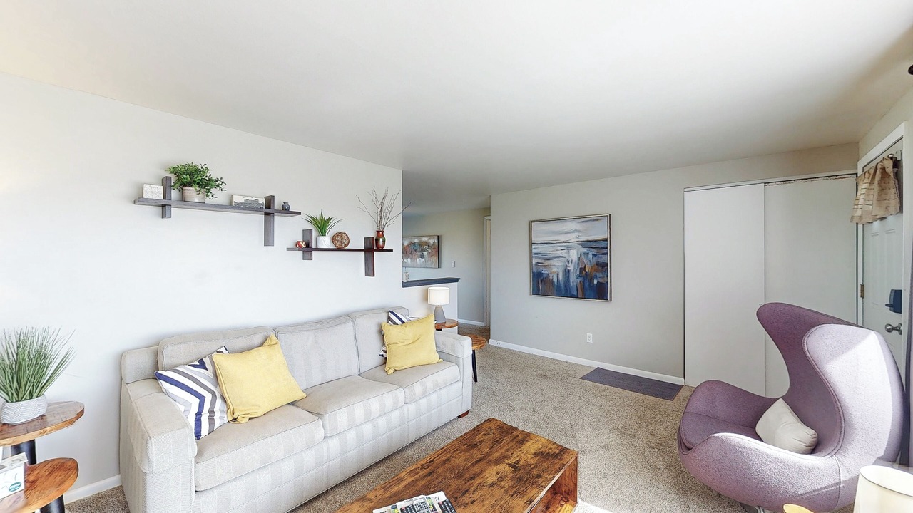 Photo of Livingroom in Canton