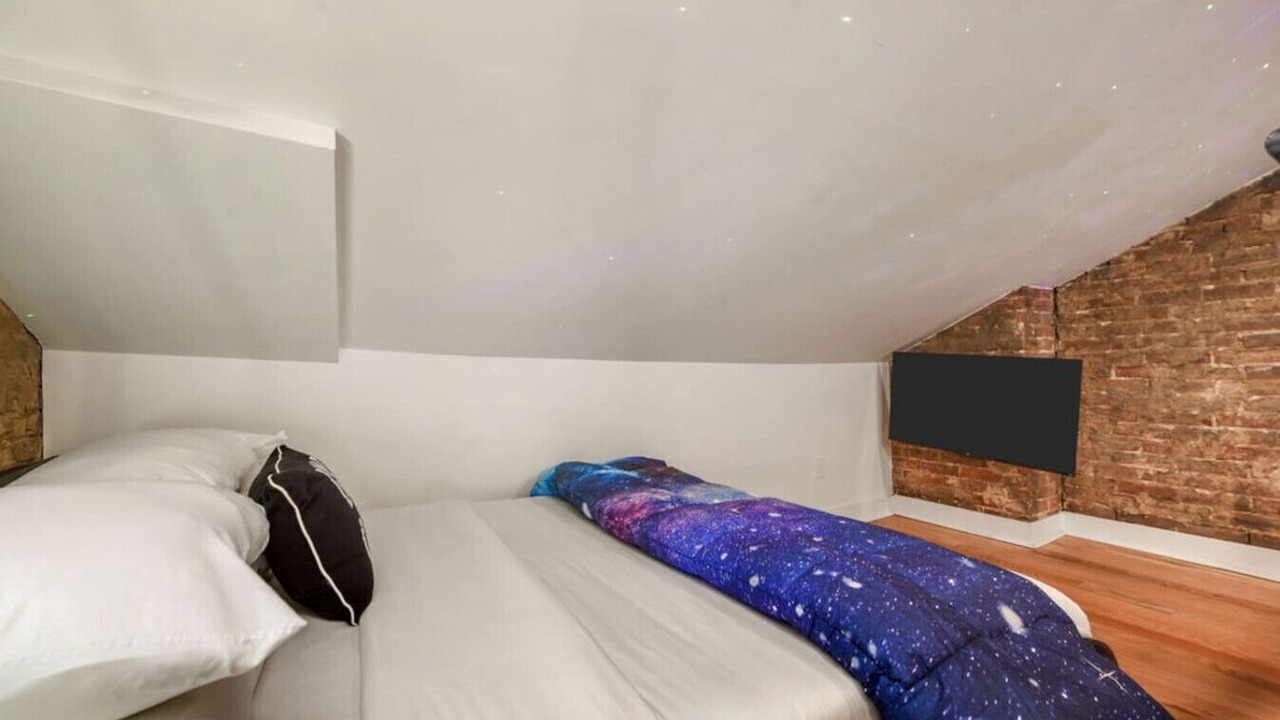 Photo of Bedroom in Central Northside