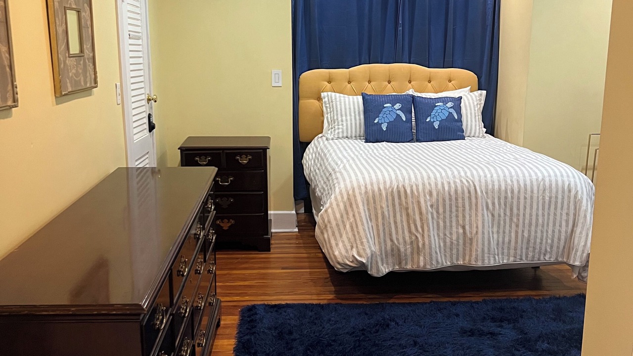 Photo of Bedroom in Long Branch