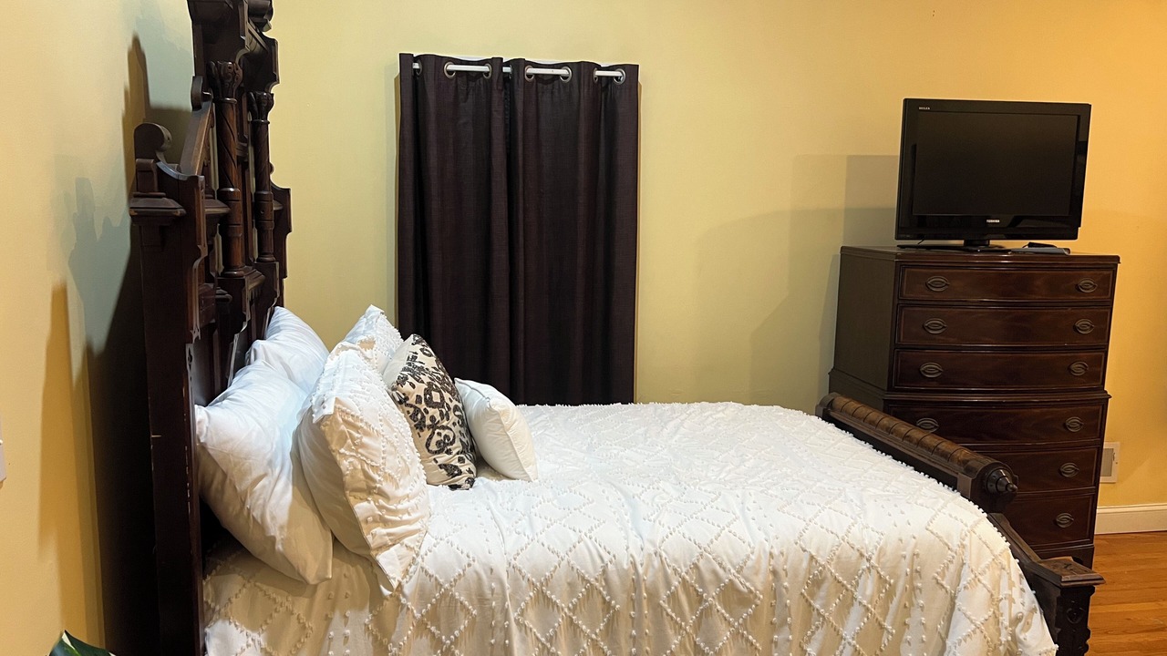 Photo of Bedroom in Long Branch