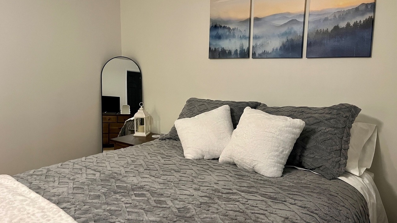 Photo of Bedroom in Royalton