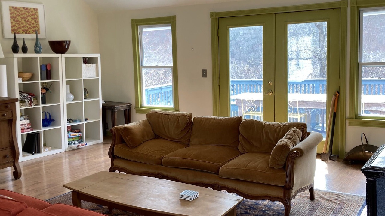 Photo of Livingroom in Mountain Dale