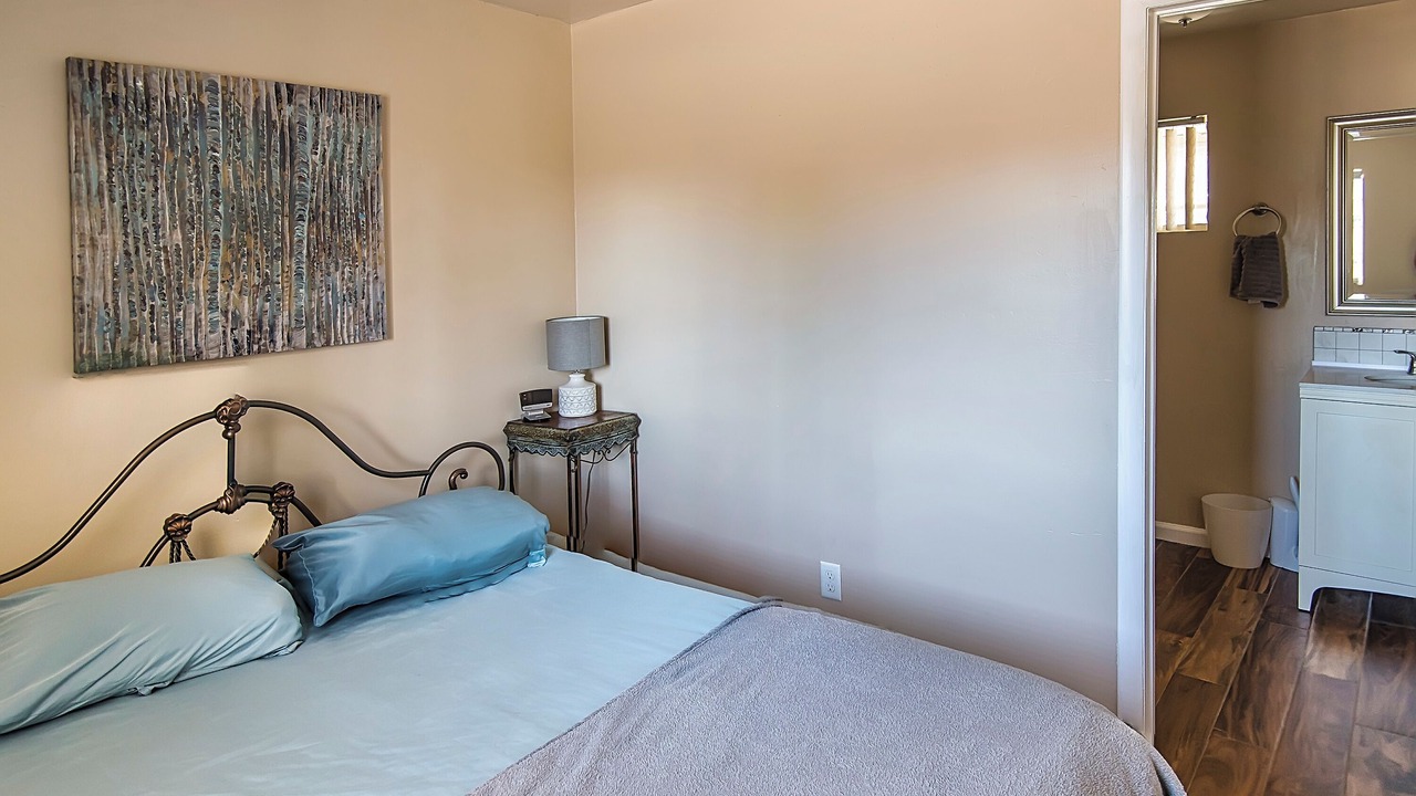 Photo of Bedroom in F. Q. Story