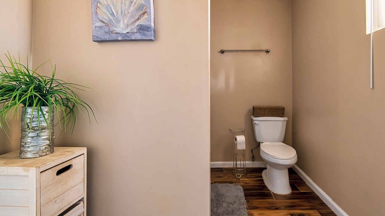 Photo of Bathroom in F. Q. Story